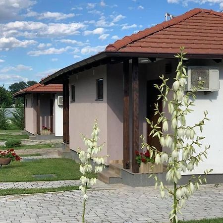 Konak Nestor Bungalows Skopje Eksteriør bilde
